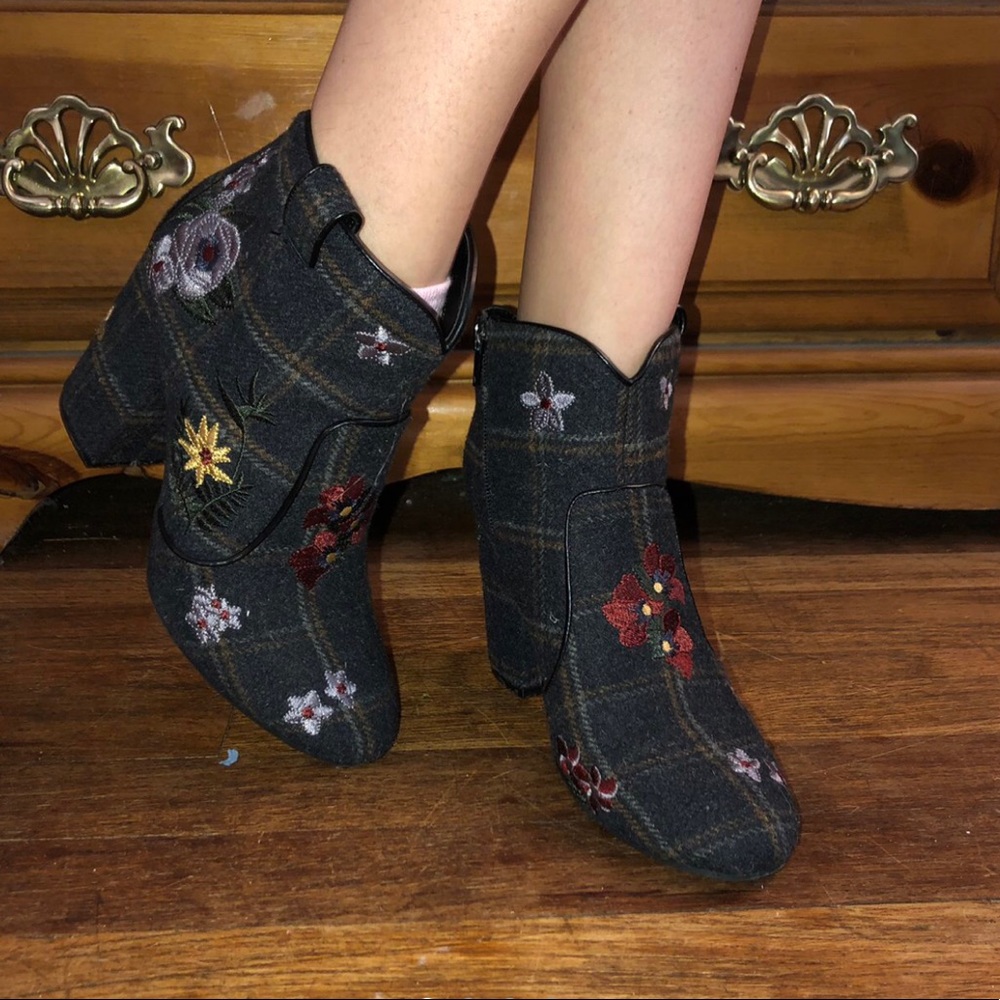 Floral heeled booties